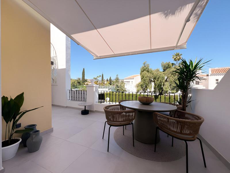 Foto 70d6a931-021b-4b3c-ac23-9ab97724d344. Attico con parcheggio piscina in Nueva Andalucía centro Marbella
