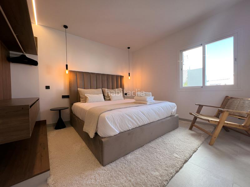 Foto c68949e9-546f-4f5f-bd5a-13845b6b6af6. Attico con parcheggio piscina in Nueva Andalucía centro Marbella