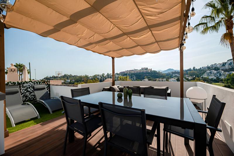 Foto cbeb0ed0-a9ef-4ce4-b61d-cfc0841235d0. Ático penthouse duplex en venta en La Quinta en La Quinta Benahavís