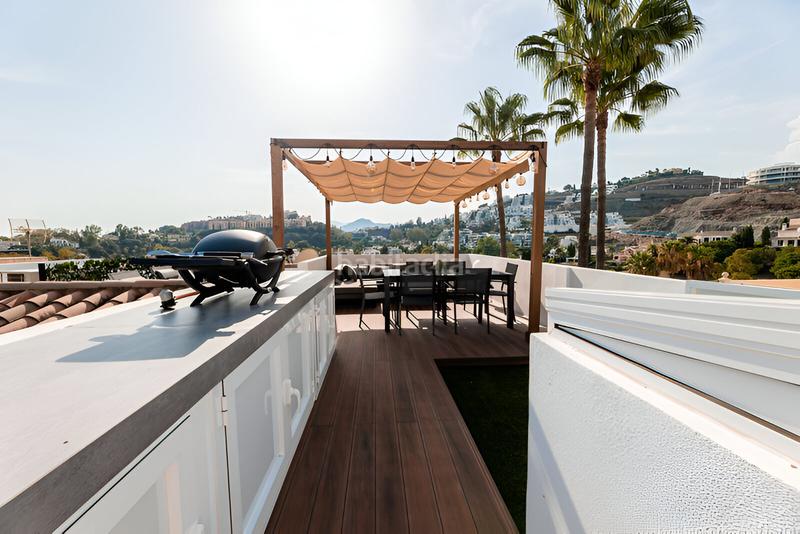 Foto d2e7c708-b98b-47e9-b63c-5d3328912d1b. Ático penthouse duplex en venta en La Quinta en La Quinta Benahavís