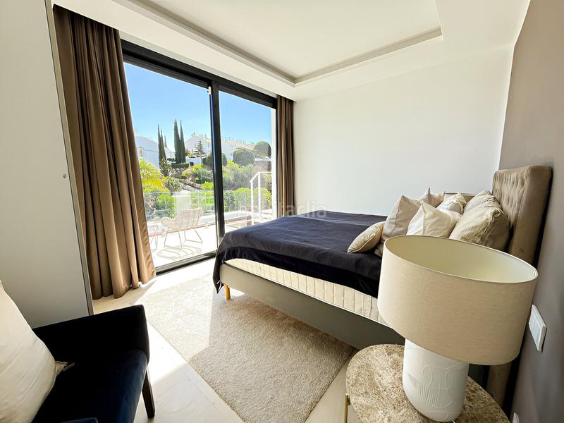 Foto 129a3e71-dd85-4a5f-aff8-196aefd8a68e. Casa pareada semidetached casa en venta en cabopino en Marbella