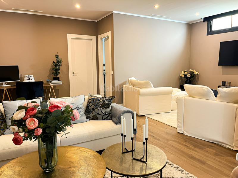 Foto 8b340841-fb68-4cfc-8ad5-e91f947fd5fb. Casa pareada semidetached casa en venta en cabopino en Marbella