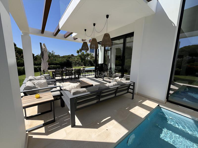 Foto 9a38cc72-d28b-49f8-8102-67699a879239. Casa pareada semidetached casa en venta en cabopino en Marbella