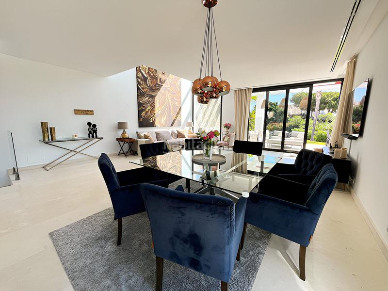 Foto c815cf5b-8c5b-4c5c-b550-97efe1c67c4d. Casa pareada semidetached casa en venta en cabopino en Marbella