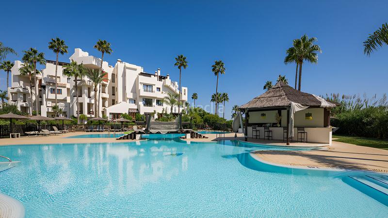 Foto cb7d9a5b-dcd1-4df1-96d6-259540d95cd3. Planta baixa amb aparcament piscina a Sotoserena Estepona