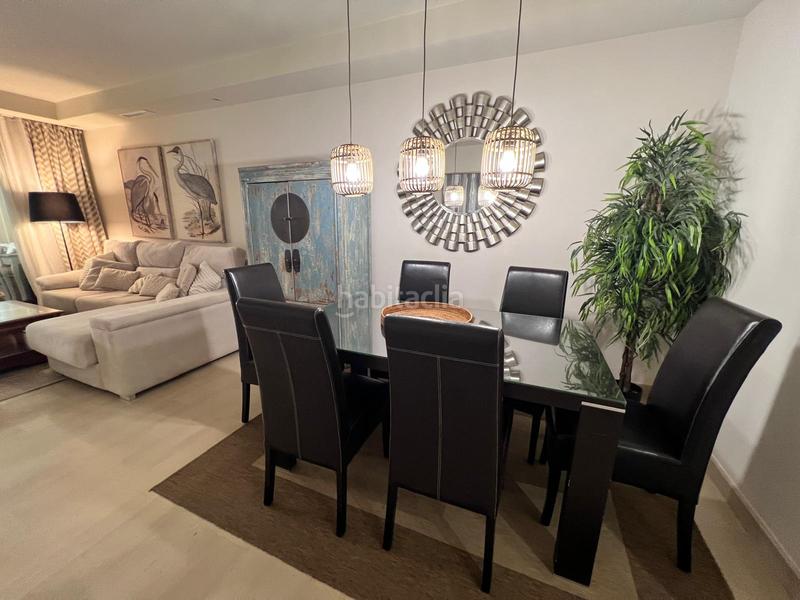 Foto 05aa2e4f-1f5b-469a-bd7e-6322937c4dfc. Affitto piano terra con parcheggio piscina in Puerto Banús Marbella