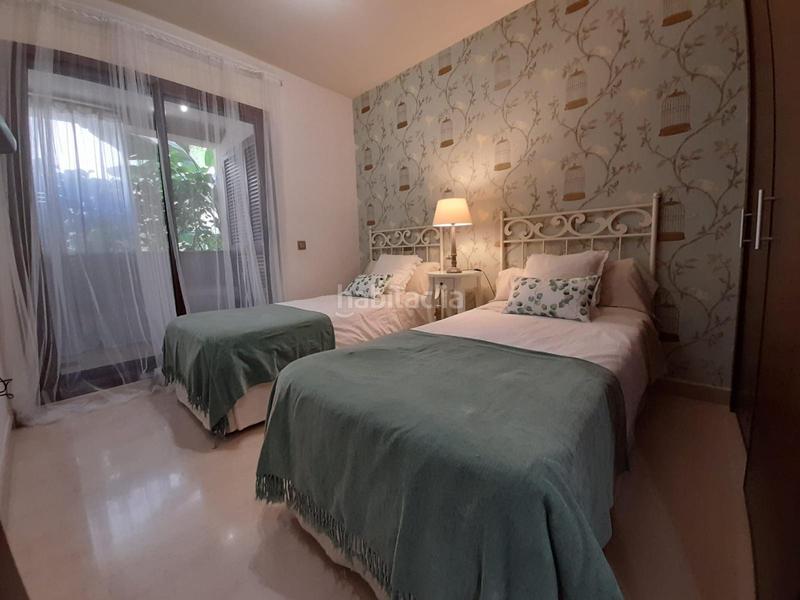 Foto b496f9b6-449f-4ff9-bcc9-8c040e1e432a. Location rez-de-chaussée avec parking piscine dans Puerto Banús Marbella