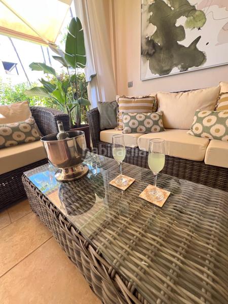 Foto fe8fa937-1f9f-4b59-88b3-3f83994bb562. Location rez-de-chaussée avec parking piscine dans Puerto Banús Marbella