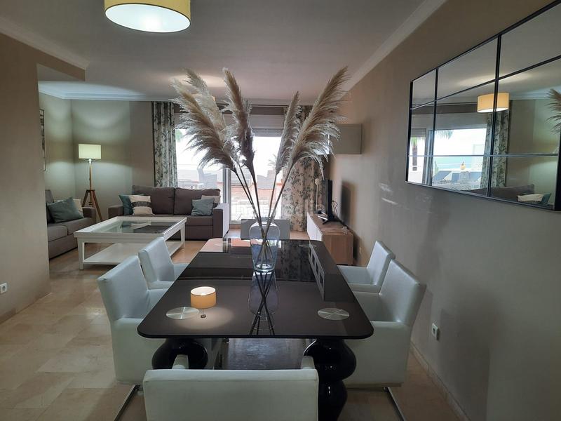 Foto 502a9a35-ba02-4b55-a049-3728fb5556be. Lloguer apartament amb piscina a Guadalobón Estepona