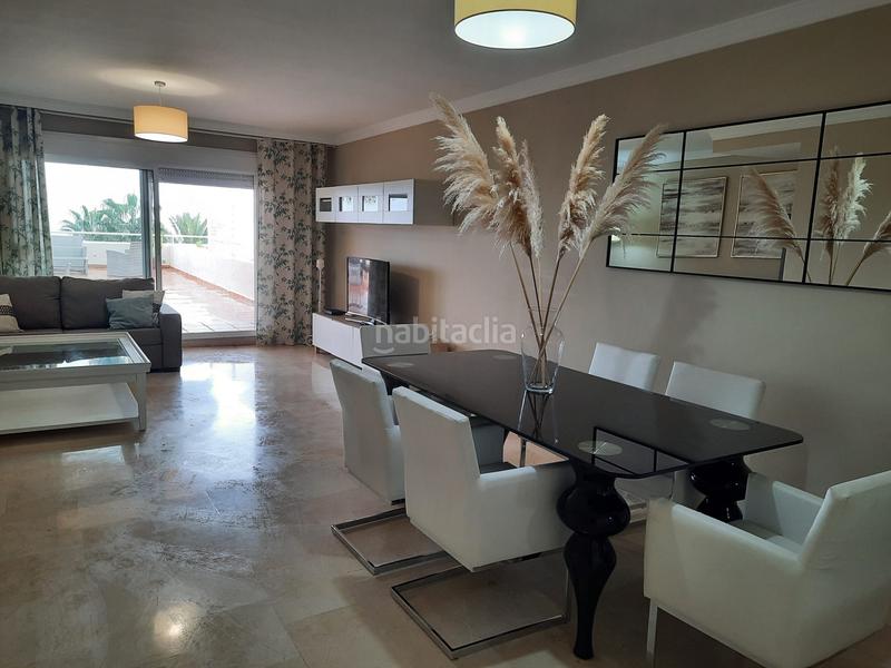 Foto d72927bf-ce17-49d4-b6d3-3dd5cd2314d8. Lloguer apartament amb piscina a Guadalobón Estepona
