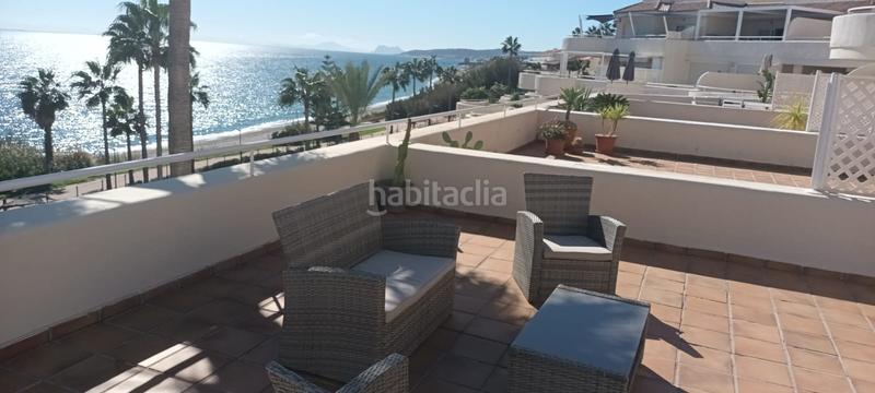 Foto ed723ece-739d-4e69-b9be-3be6f625b2a9. Lloguer apartament amb piscina a Guadalobón Estepona