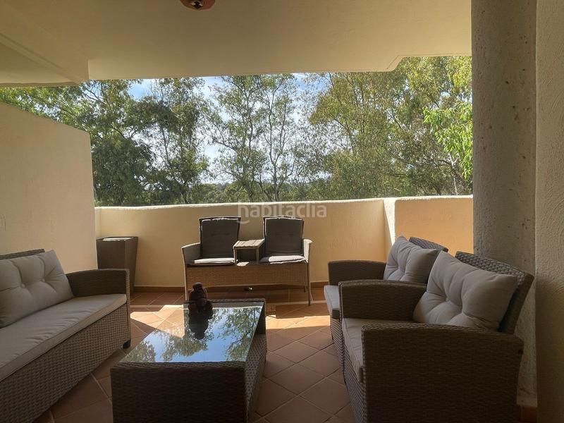 Foto f0ea9d82-3b59-4ba2-8be6-64906acb56b1. Lloguer apartament amb aparcament piscina a Elviria Marbella