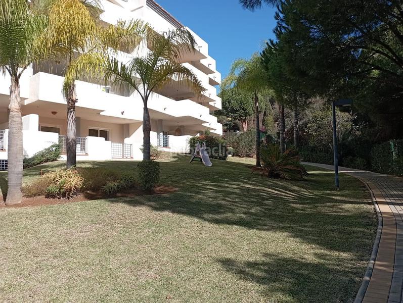 Foto a14b7406-6604-46a6-b559-0c2bdf37384f. Rent apartment with parking pool in Elviria Marbella