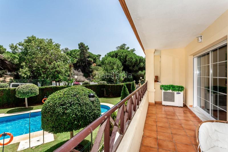 Foto 5e07342f-6d7e-4191-9c6c-d989990beb56. Location appartement avec parking piscine dans Cabopino - Artola Marbella