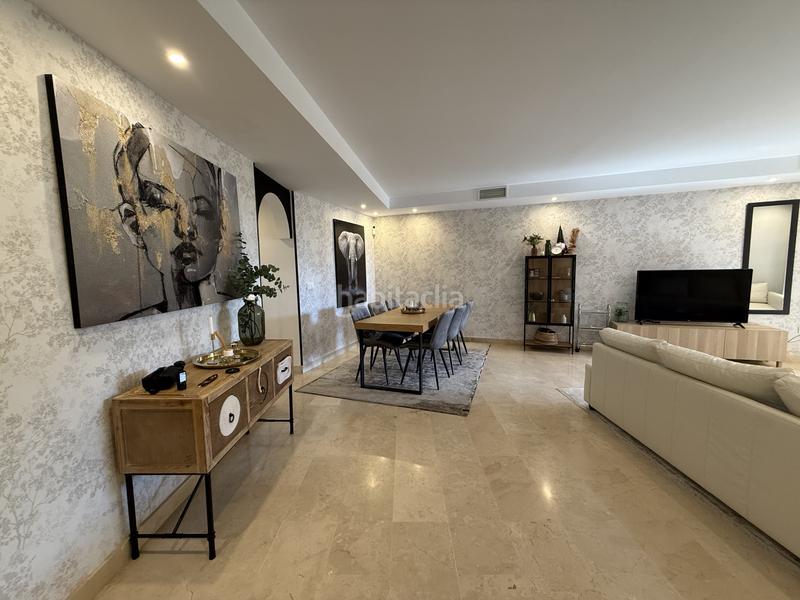 Foto 26e2cb5b-b039-4ac1-86e3-405a625bd64f. Piano terra con parcheggio piscina in Puente Romano Marbella