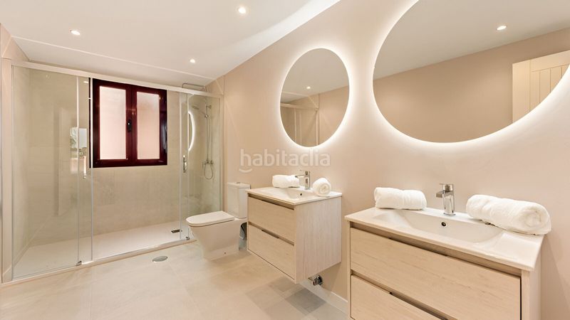 Foto ebd166a8-48ea-486e-b407-7b6ab58022db. Àtic amb aparcament piscina a Benahavís pueblo Benahavís