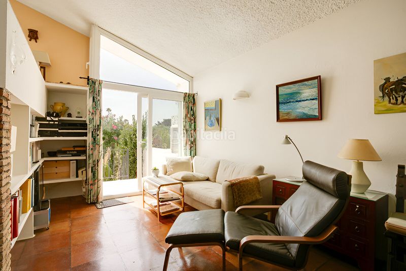 Foto abdf1c4e-3cc2-490d-8d5c-dab4016c6b79. Casa amb aparcament piscina a Centro Estepona