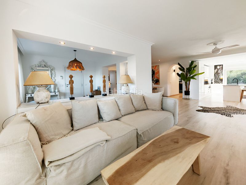 Foto 19934990-4d31-4074-a470-f06814dd22b4. Casa amb piscina a Las Chapas - Alicate Playa Marbella