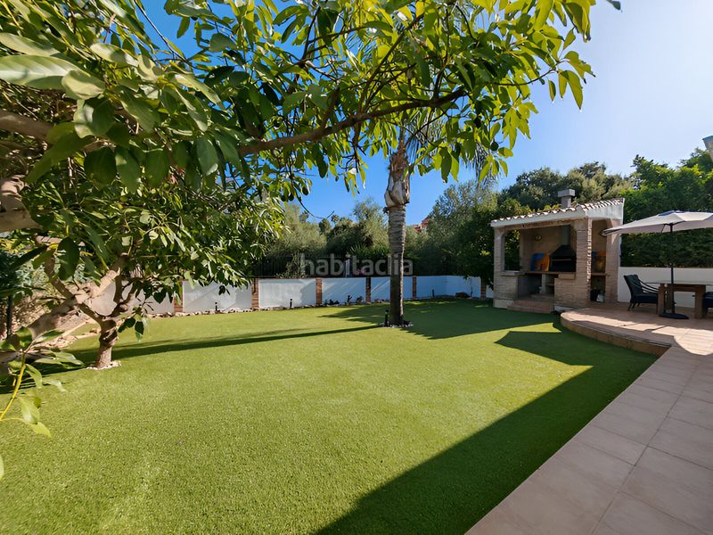 Foto 4f1d4045-be48-4c9f-9cec-4c0071496e81. Casa amb piscina a Las Chapas - Alicate Playa Marbella