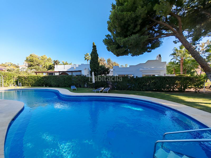 Foto 5f4ec0c6-278b-4c5c-8a04-cb60d93fe031. Casa amb piscina a Las Chapas - Alicate Playa Marbella