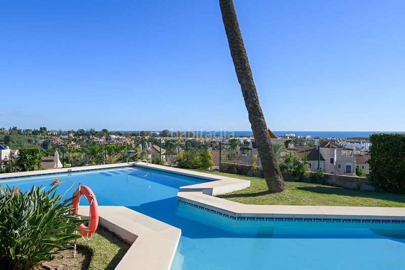Foto 5b3e72e5-b1e7-428a-ad49-3a689fe5cbe3. Dúplex amb aparcament piscina a Paraiso - Barronal Estepona