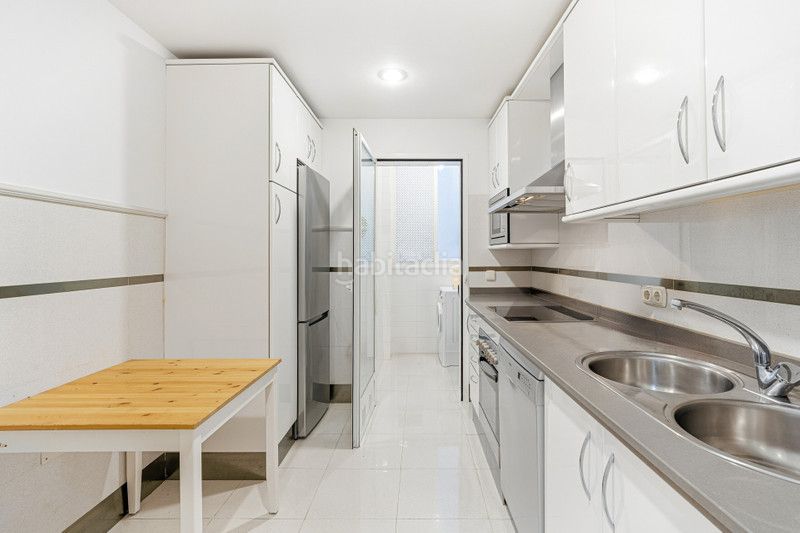 Foto 1a5ec732-4f61-46f2-8970-01544db3f700. Apartament amb aparcament piscina a Puente Romano Marbella