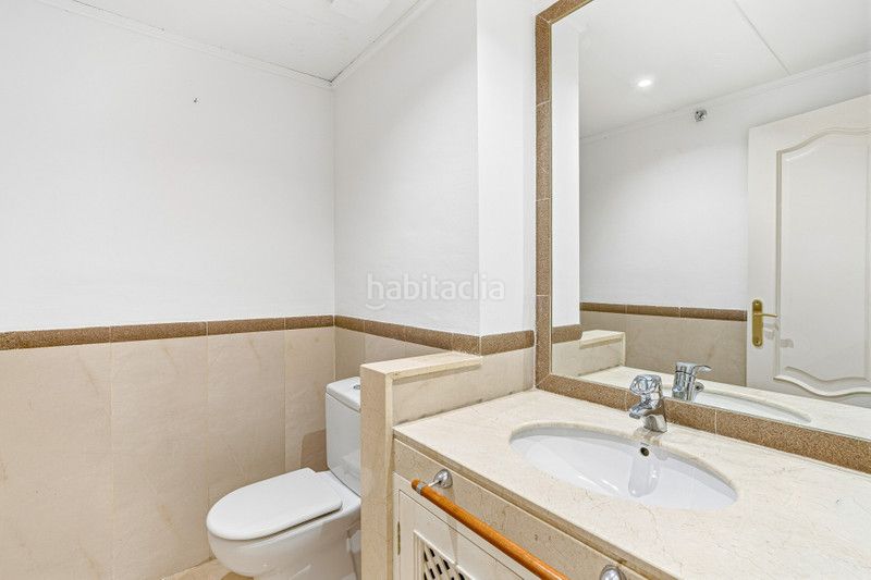 Foto a2f304d3-67e3-4e6c-aed1-6ab8cf7bfaf9. Apartament amb aparcament piscina a Puente Romano Marbella