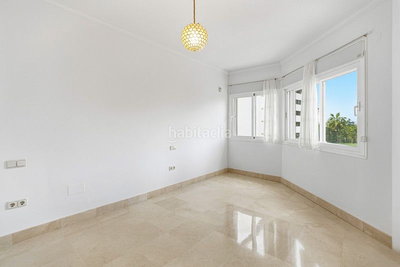 Foto a4195ca4-6945-44b3-860c-199c0d4ecb29. Apartament amb aparcament piscina a Puente Romano Marbella