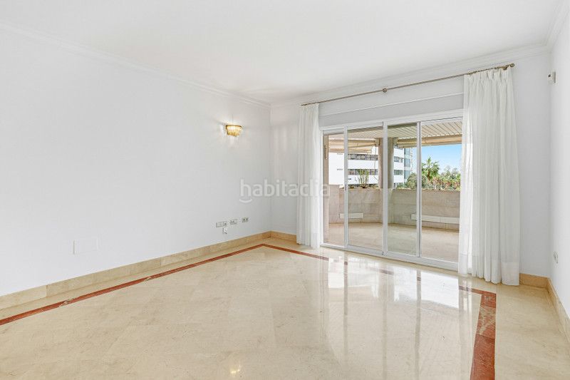 Foto e7420286-46be-40b5-bb99-8daf8800840f. Apartament amb aparcament piscina a Puente Romano Marbella