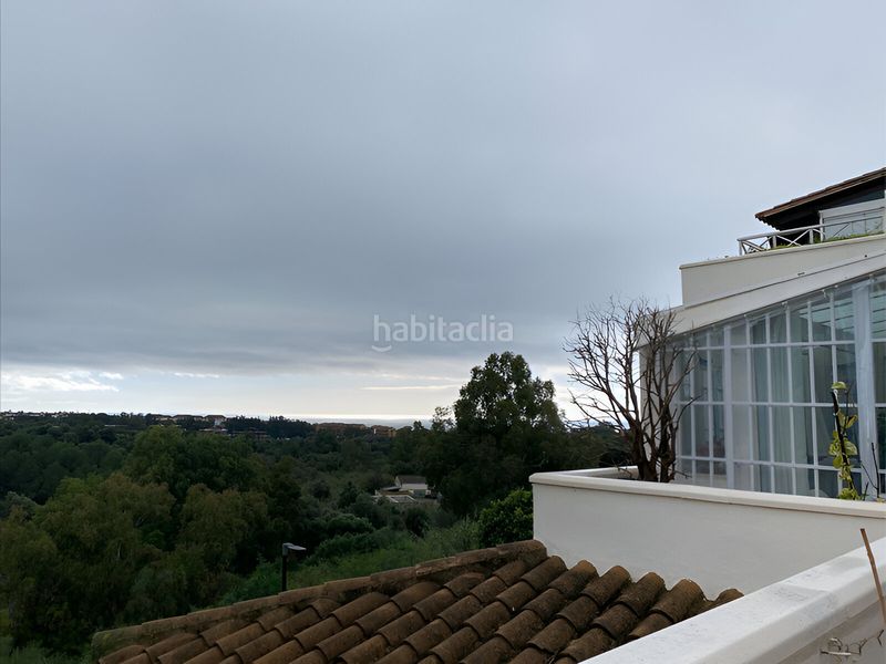 Foto 786f154f-bd2c-4c3d-9094-069443a50625. Apartament amb aparcament piscina a Río Real Marbella