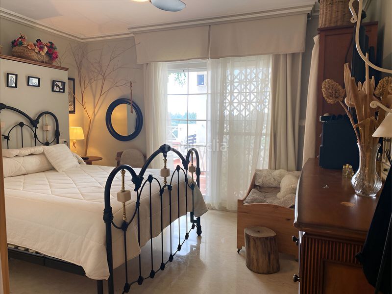 Foto 79456607-d93c-489e-a858-d36faf1fcc98. Apartament amb aparcament piscina a Río Real Marbella