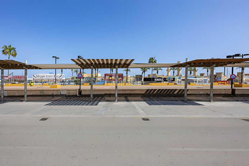 Foto c0534e0f-8286-485b-a68b-17c2b0d13e09. Àtic amb aparcament a Puerto Deportivo Fuengirola