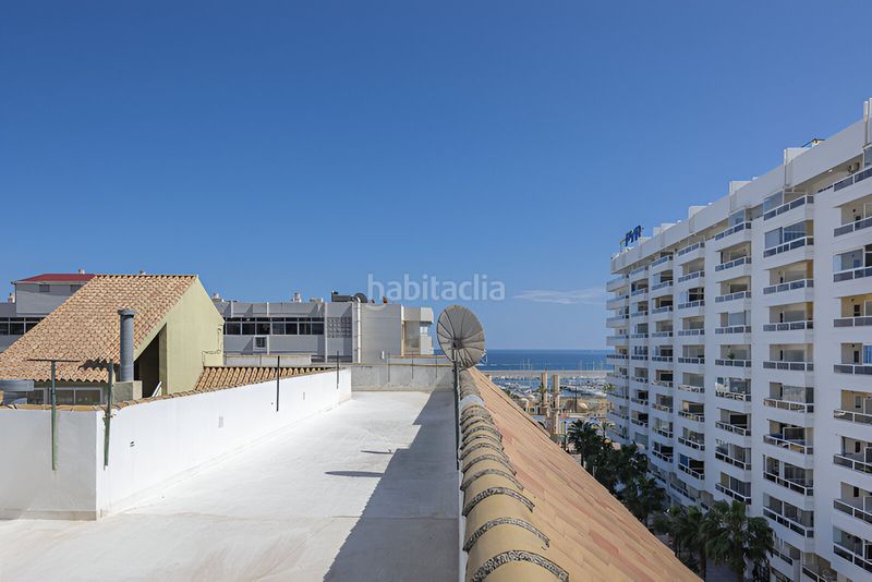 Foto ce21fc78-d5cb-49e5-90be-c5691e97bd2a. Àtic amb aparcament a Puerto Deportivo Fuengirola