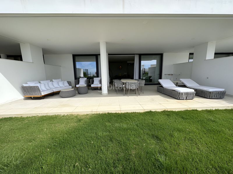 Foto 615210c6-fdd1-4bb4-ae76-8ca23b79e2f6. Planta baja apartamento en planta baja en Centro Benalmádena