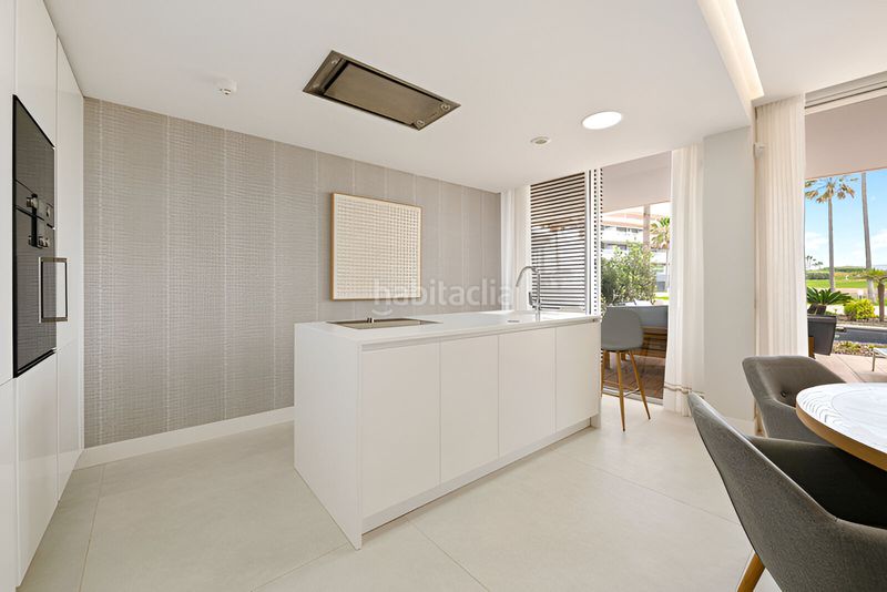 Foto 0a6545f3-4380-4726-b166-d3a8b09e3664. Planta baixa amb aparcament piscina a Centro Estepona