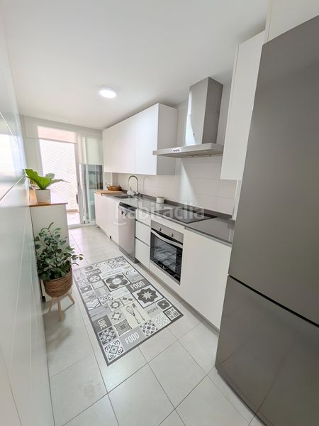 Foto 953d2141-31f3-4c11-b85f-7e10ee88f497. Àtic amb calefacció aparcament a Centro Estepona