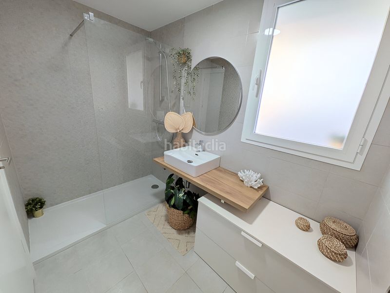 Foto b5c1f24d-cc3c-474d-bfe5-4513e2412639. Àtic amb calefacció aparcament a Centro Estepona