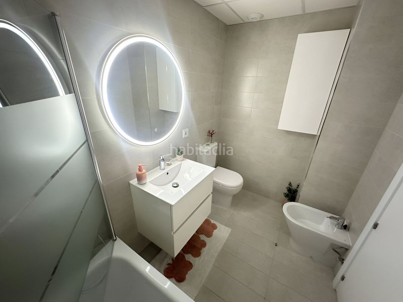 Foto ea5e4962-90b5-46d2-a24a-c2ff67d2f698. Àtic amb calefacció aparcament a Centro Estepona