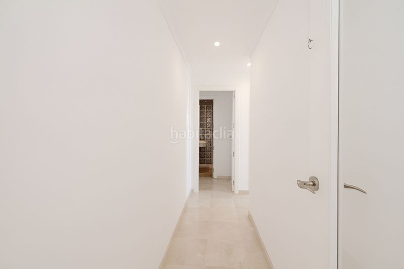 Foto be482c53-b3b2-4d0d-aa26-b9a503d92df6. Àtic amb aparcament piscina a Centro Estepona