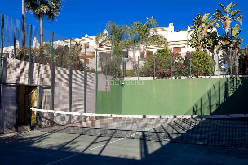 Foto fc184cfc-d36a-455e-8e20-c400091161c2. Àtic amb aparcament piscina a Centro Estepona