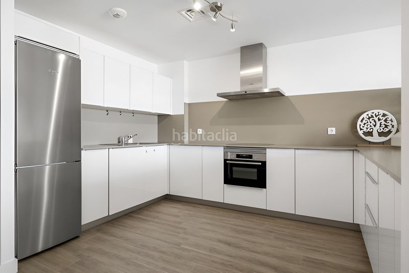 Foto 59cef8e1-66a2-431c-81e2-0e66e681a5f7. Planta baixa amb aparcament piscina a Cabopino - Artola Marbella
