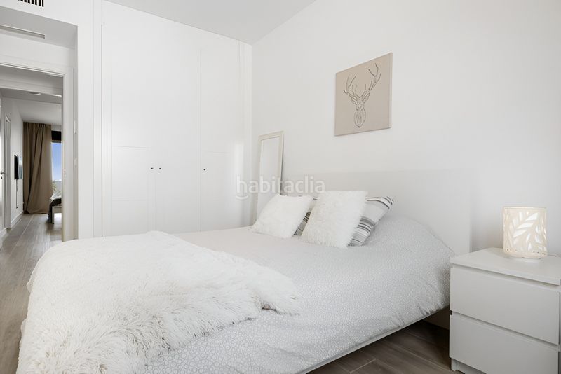 Foto 814ce015-1b95-4546-ad64-2cd7c1fbbea6. Planta baixa amb aparcament piscina a Cabopino - Artola Marbella