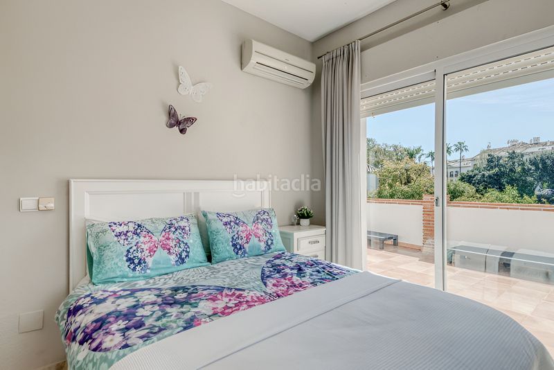 Foto 57ac9542-6ee6-4646-bab4-ad5255f31d52. Casa amb aparcament piscina a Calahonda Mijas