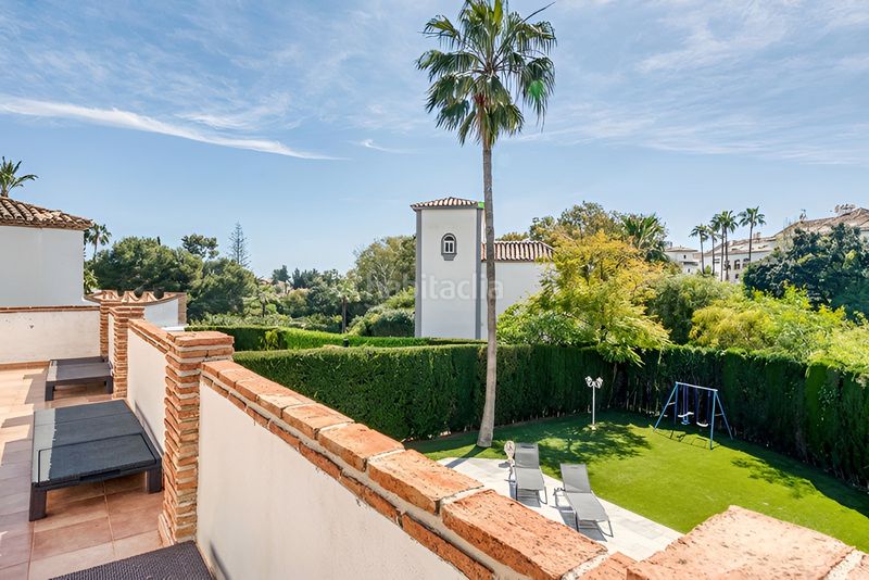 Foto d4a393e0-1b5e-46de-adf2-4468f5612b0b. Casa amb aparcament piscina a Calahonda Mijas