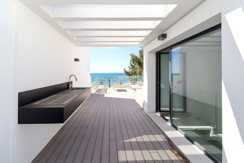 Foto b1a4d9ae-cf5b-4afb-8df4-bdb8ad439338. Casa adossada amb aparcament piscina a Centro Estepona