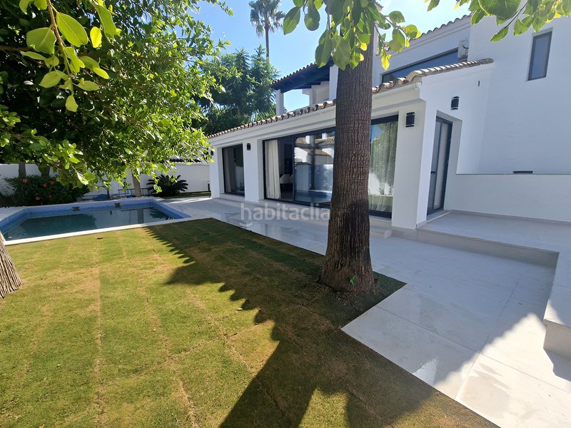 Foto 23dd77de-fbfa-4a23-855e-73ef41504569. Casa amb aparcament piscina a Playa Bajadilla - Puertos Marbella