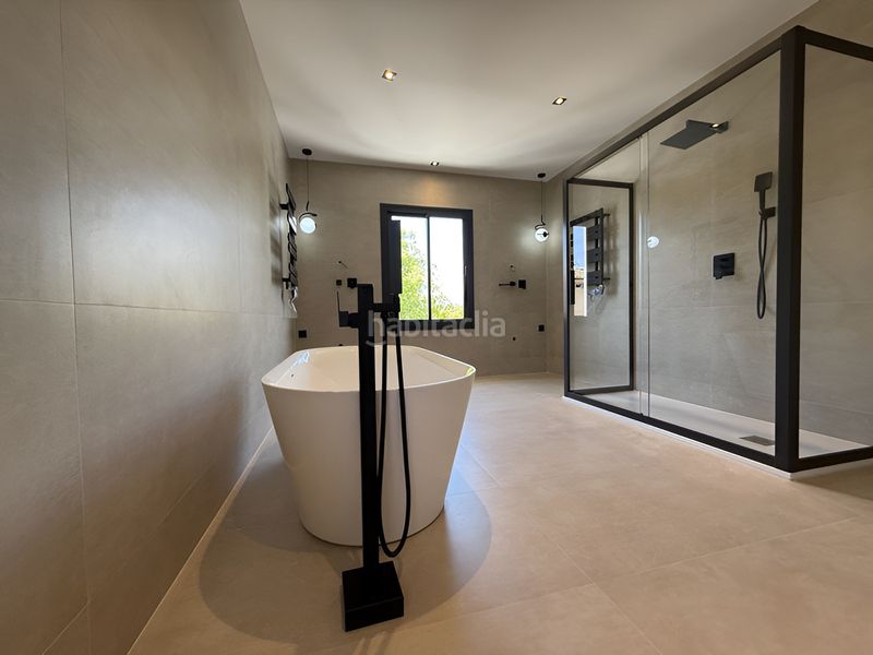 Foto 64f390e5-5398-4d04-a658-498bb29505c3. Casa amb aparcament piscina a Playa Bajadilla - Puertos Marbella