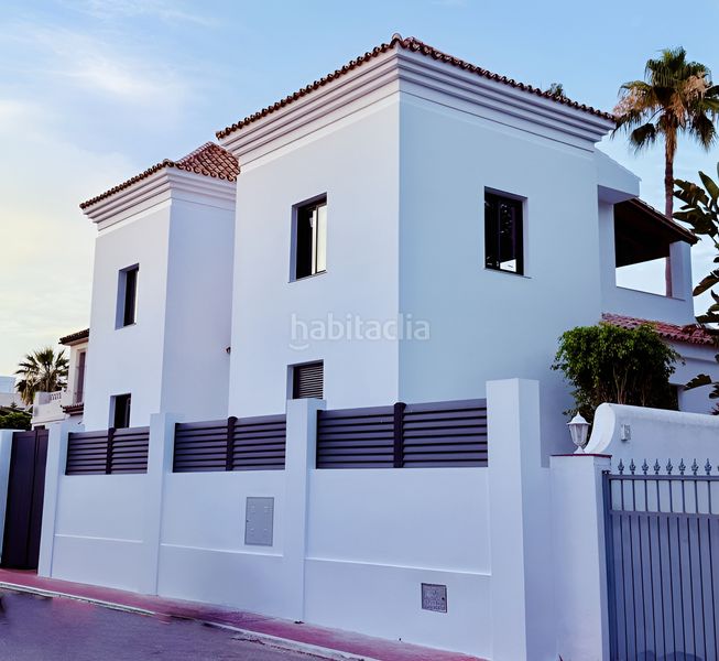Foto 6c085c7c-6866-40e2-b03e-f8cd0c0c751e. Casa amb aparcament piscina a Playa Bajadilla - Puertos Marbella