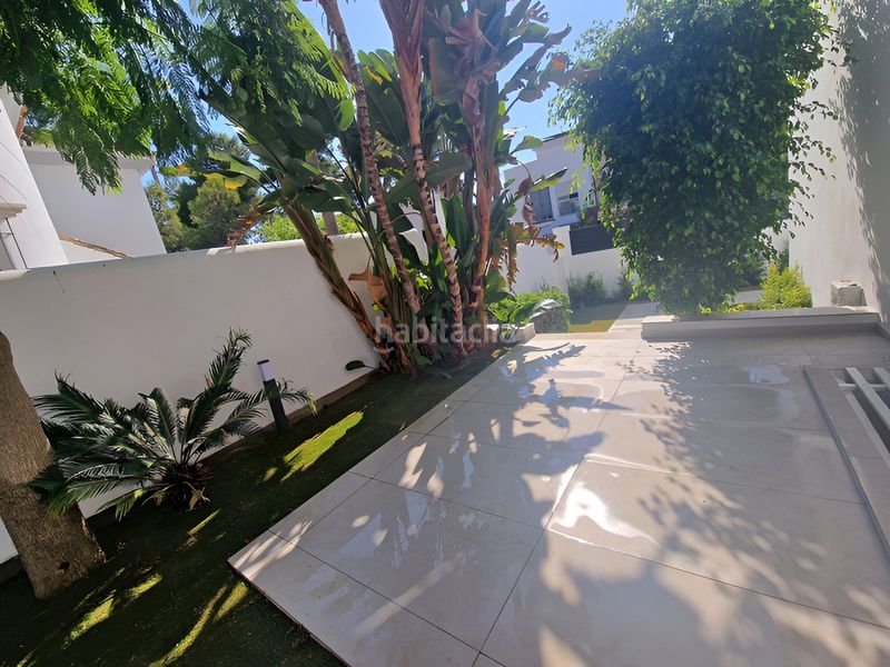 Foto bc21ae4e-ca5f-4d6c-8b3c-ce0a3e1c68df. Casa amb aparcament piscina a Playa Bajadilla - Puertos Marbella