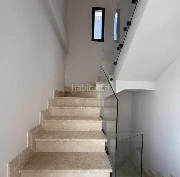 Foto cd10c98d-fda8-4dba-969c-3fd0f471d703. Casa amb aparcament piscina a Playa Bajadilla - Puertos Marbella